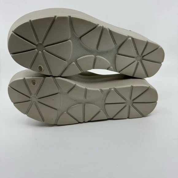 LEMON JELLY Sunny 05 Champagne Silver Platform Slides Sandals SZ 38 US 7.5 - Picture 7 of 8